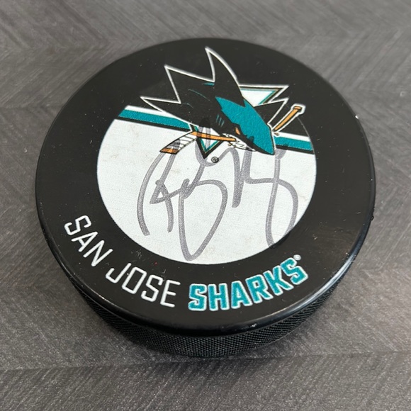 NHL Official Hockey Puck - Signed by #88 Brent Burns San Jose Sharks - Picture 1 of 4
